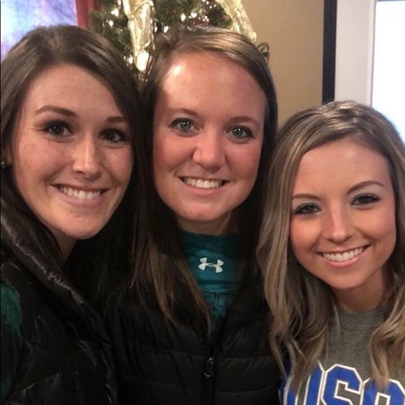 Meet your Posher, Alex - Picture 1 of 1